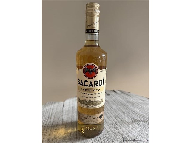 1 fles bacardi carta oro - afbeelding 1 van  1
