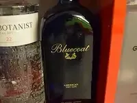 1 fles bluecoat dry gin 70cl, 1 fles the botanist dry gin 70cl, 3 flessen bishops gin 70cl, 5 flessen heirman klok gin 70cl (628,629,630,631) - afbeelding 3 van  5