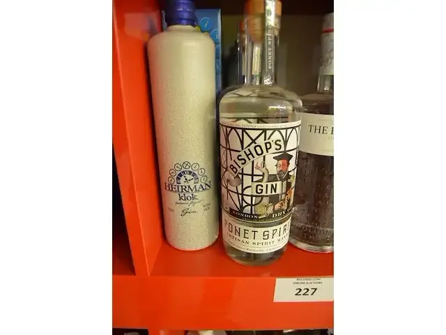 1 fles bluecoat dry gin 70cl, 1 fles the botanist dry gin 70cl, 3 flessen bishops gin 70cl, 5 flessen heirman klok gin 70cl (628,629,630,631) - afbeelding 5 van  5