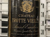 1 fles château trotte vieille 1983