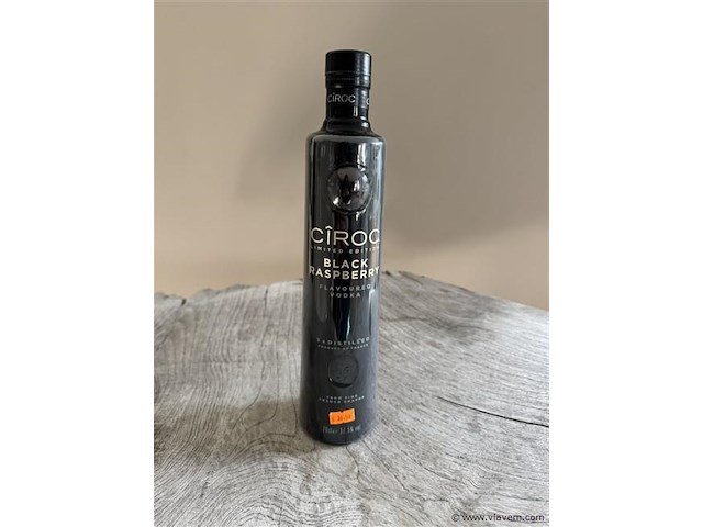 1 fles cîroc limited edition black raspberry vodka 70cl - afbeelding 1 van  1