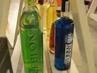 1 fles funny blue curacao 70cl, 2 flessen leblon cachaca 70cl, 1 fles milz premium 70cl, 4 fl. douce pomme cava 70cl, 3 fl. poire williams 70cl, 1 gift box omerta wilderen (475,476,477,478,479,480) - afbeelding 4 van  7