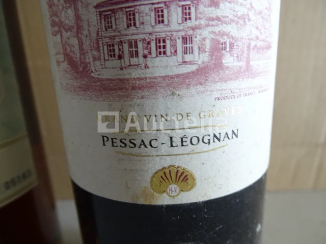 1 fles graves château haut-vigneau 2015, 1 genummerde fles muscat de riversaltes - afbeelding 4 van  8