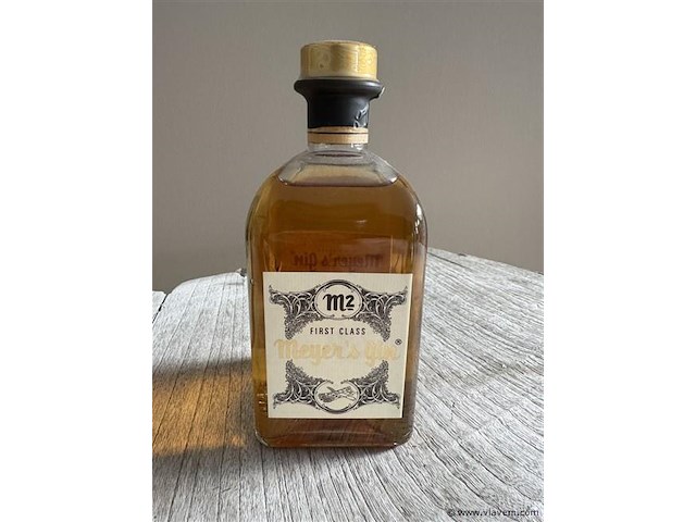 1 fles m2 meyer's gin - afbeelding 1 van  1