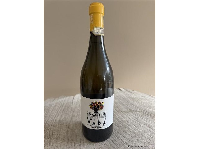 1 fles moscato d'asti emilio vada camp blanc 2021 - afbeelding 1 van  1