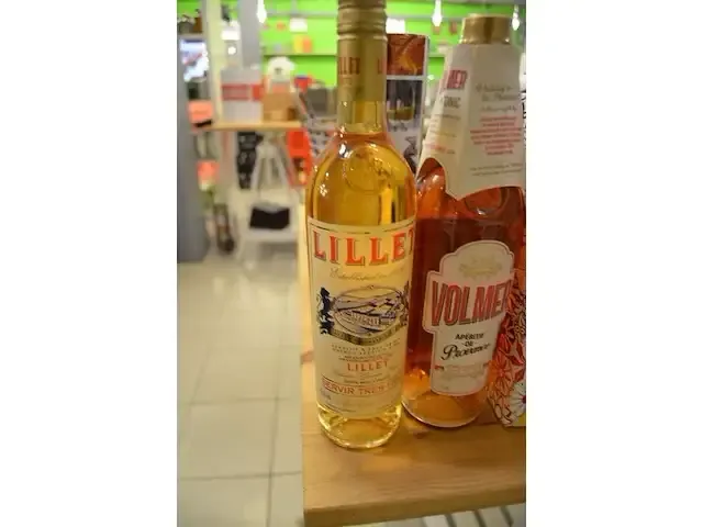 1 fles volmer aperitief 75cl, 2 gift set likeur bairao , 1 fles lillet aperitief 75cl, 1 fles likeur biernaert orange 70cl, 3 flessen gin olive 50cl (404,405,406,407,408) - afbeelding 3 van  7