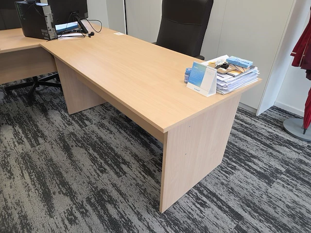 1 formica houten bureautafel - afbeelding 2 van  6