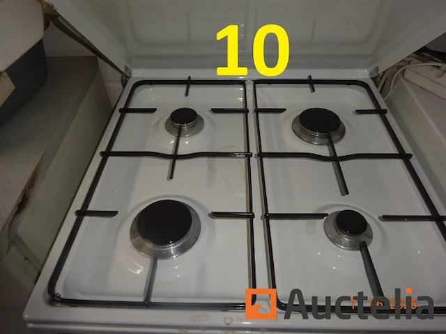 1 gasfornuis met oven van zanussi - afbeelding 1 van  3