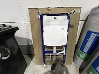 1 gedemonteerde geberit voorwand voor hangtoilet - afbeelding 1 van  3