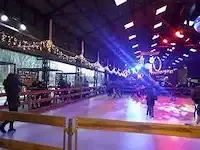 1 gedemonteerde schaatsbaan - afbeelding 5 van  5