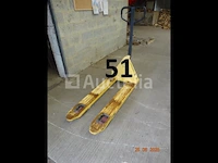 1 gele pallettruck, merk total soucre, tot 2t5 - afbeelding 3 van  4