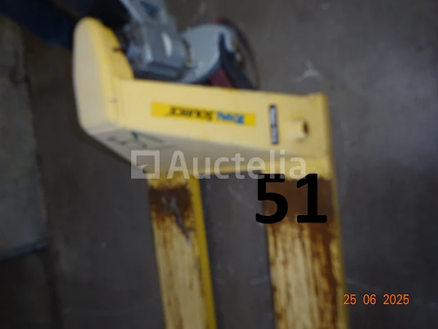 1 gele pallettruck, merk total soucre, tot 2t5 - afbeelding 4 van  4