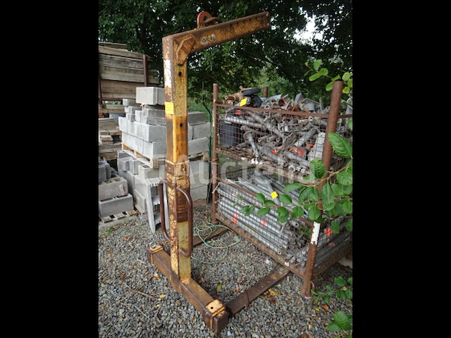 1 gele palletvork voor kraan - afbeelding 2 van  5