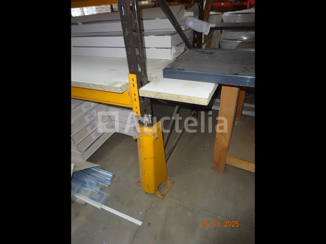1 grijs en geel metalen rek voor pallet +/- 5m50/1m10/3m, 1 metalen rek 2m90/1m10/3m50 - afbeelding 4 van  4