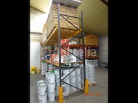 1 grijze en gele palletstelling, +/- 5m70/1m10/3m50 - afbeelding 3 van  3