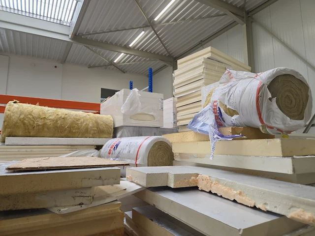 1 groot lot div isolatiemateriaal - afbeelding 2 van  7