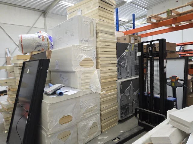 1 groot lot div isolatiemateriaal - afbeelding 7 van  7