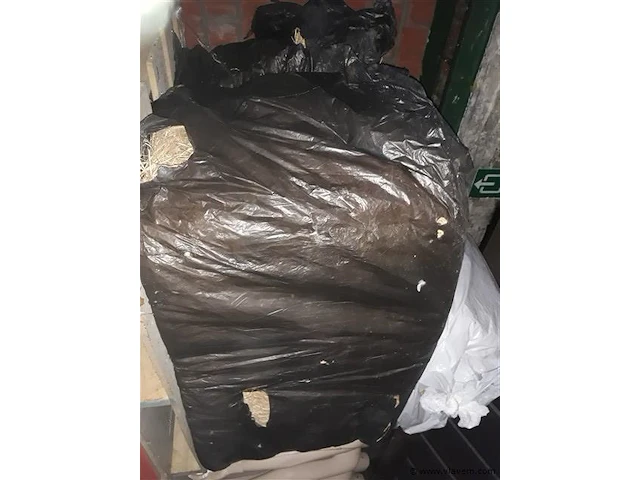 1 grote baal 50kg houtvulsel - afbeelding 2 van  2