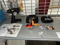 1 helicopter, 4 drones op afstandsbediening - afbeelding 1 van  7