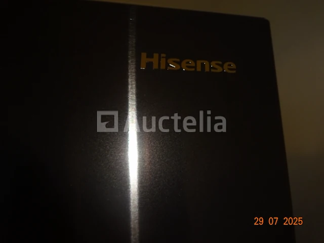 1 hisense tweedeurs amerikaanse koelkast met ijsblokjessysteem - afbeelding 1 van  5