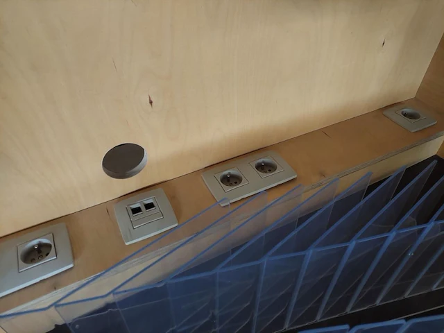 1 houten bibliotheek tafel - afbeelding 4 van  5
