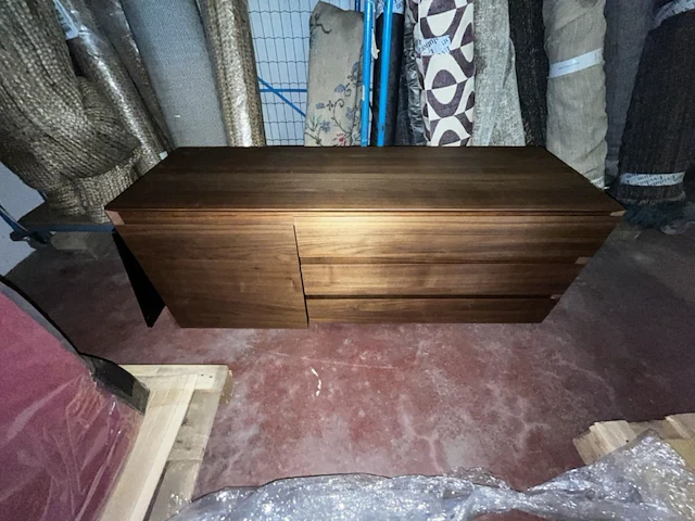 1 houten hangdressoir - afbeelding 2 van  4