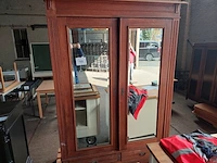 1 houten kast - afbeelding 1 van  6