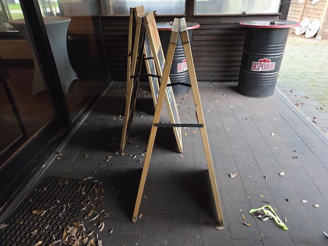 1 houten sandwichbord geteken "duvel" - afbeelding 3 van  4