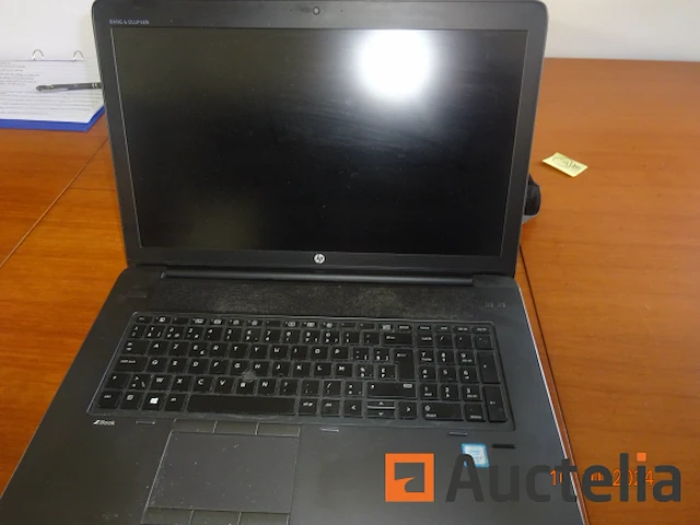 1 hp zbook laptopbekabeling en zwarte koffer - afbeelding 3 van  3