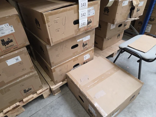 1 huawei sun2000-4ktl-m1 omvormer - afbeelding 5 van  6