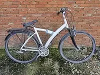 1 hybridefiets btwin