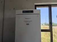 1 incubator thermo forma model series 2 3310 np: € 10000 - afbeelding 2 van  7