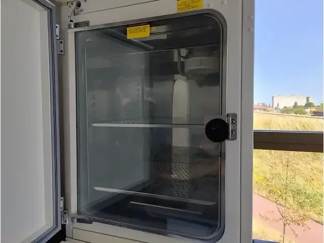 1 incubator thermo forma model series 2 3310 np: € 10000 - afbeelding 6 van  7