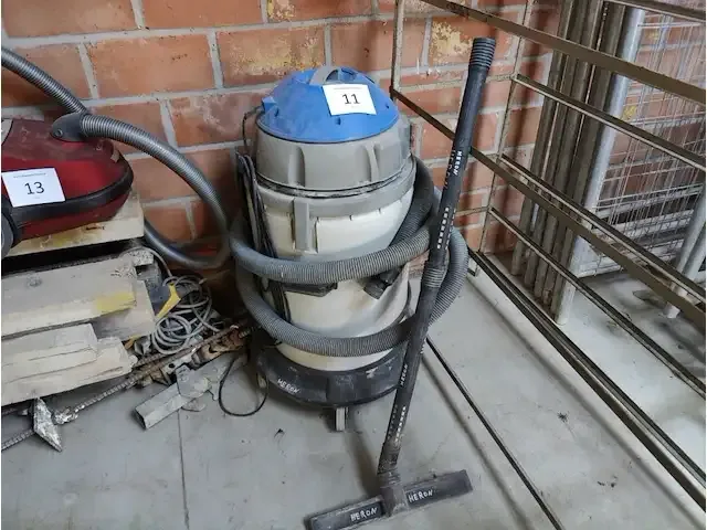 1 industriële stofzuiger soteco - afbeelding 1 van  2