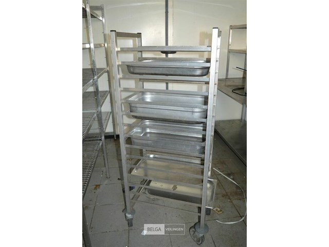 1 inox kar met div { wielen moeten gesmeerd worden} - afbeelding 1 van  4