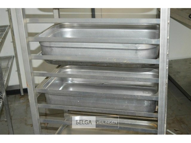 1 inox kar met div { wielen moeten gesmeerd worden} - afbeelding 3 van  4