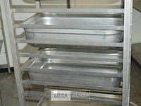 1 inox kar met div { wielen moeten gesmeerd worden} - afbeelding 3 van  4