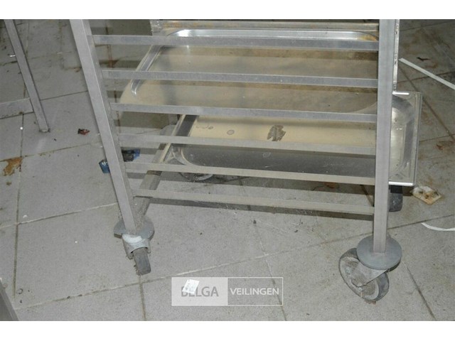 1 inox kar met div { wielen moeten gesmeerd worden} - afbeelding 4 van  4