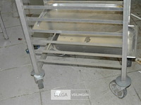 1 inox kar met div { wielen moeten gesmeerd worden} - afbeelding 4 van  4