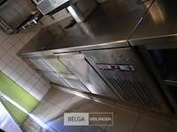 1 inox werktafel met 7 deuren frigo diamond goldline 2,43 x 70b x80h - afbeelding 1 van  5