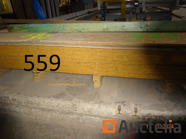 1 kavel van +/- 30 osb platen 83/120/1 - afbeelding 1 van  2