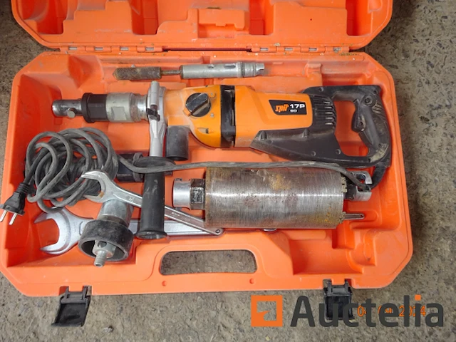 1 kernboormachine van merk spid model 17pds met zijn accessoires - afbeelding 1 van  2