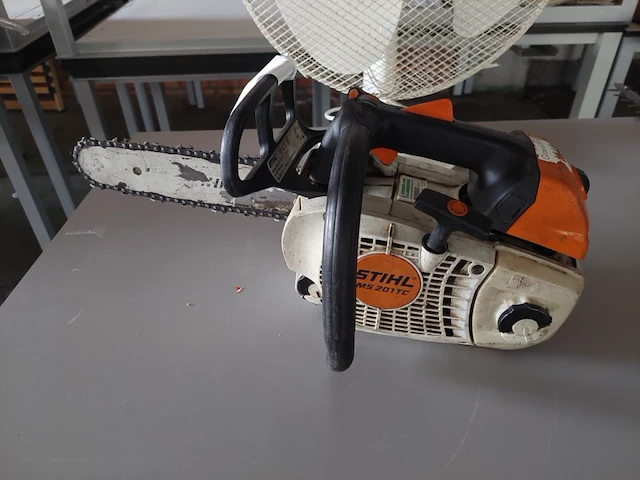 1 kettingzaag stihl ms201tc - afbeelding 1 van  5