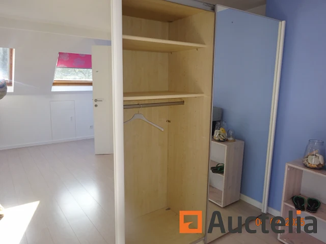 1 kledingkast drie schuifdeuren met spiegel 2m70/60cm/2m - afbeelding 3 van  3