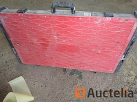 1 kleine opvouwbare tafel - afbeelding 1 van  2