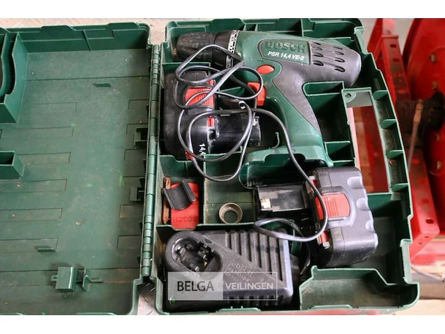 1 koffer met boormachine met 1 accu's en 1 lader - merk: bosch en 1 lege koffer bosch - afbeelding 1 van  3