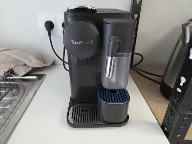 1 koffiezet delonghi nespresso - afbeelding 2 van  4