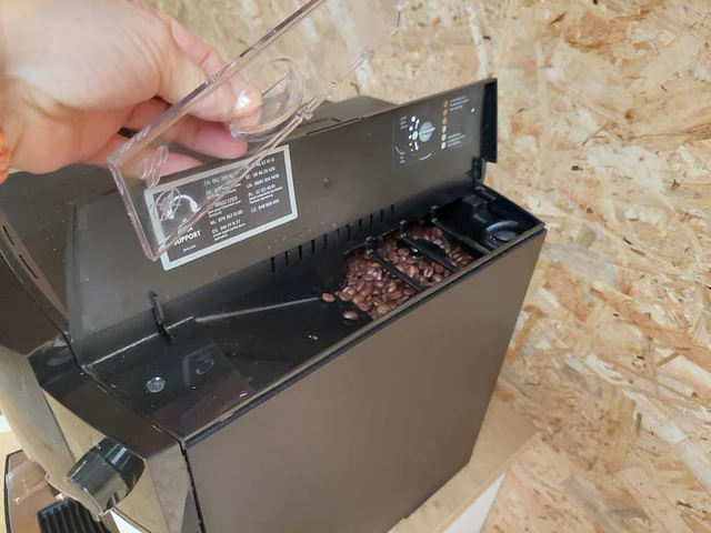 1 koffiezet jura d4 - afbeelding 3 van  6
