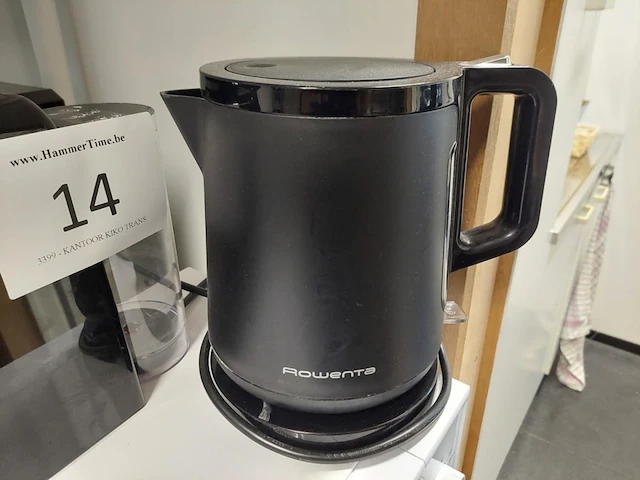 1 koffiezetapparaat nespresso + elektrische waterkoker rowenta - afbeelding 4 van  4