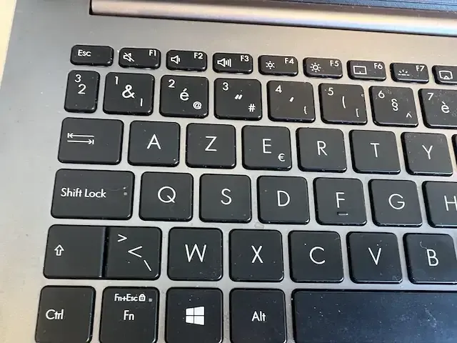1 laptop asus vivobook s433f - afbeelding 3 van  5